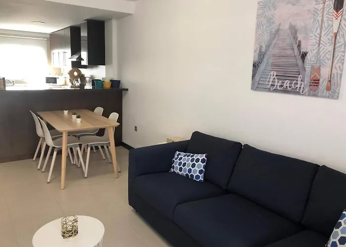 Rated Huge Sunny Terrace Heated Pool Parking Wifi Апартаменти *