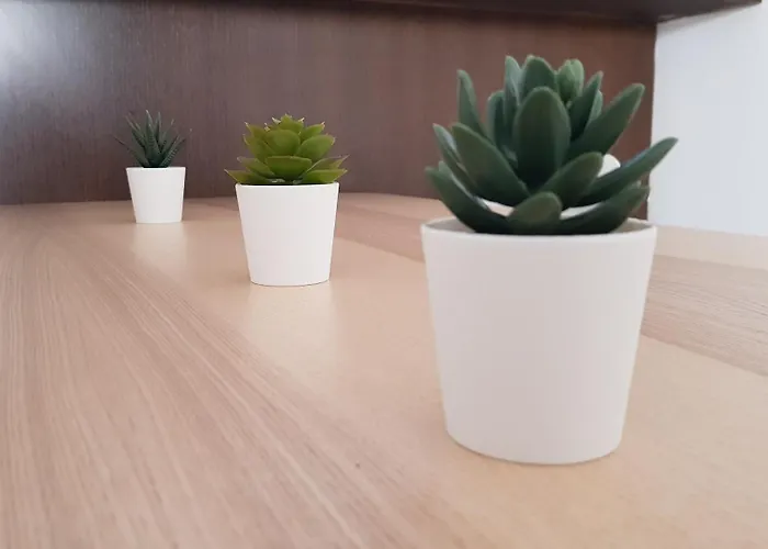 Апартаменти Rated Huge Sunny Terrace Heated Pool Parking Wifi