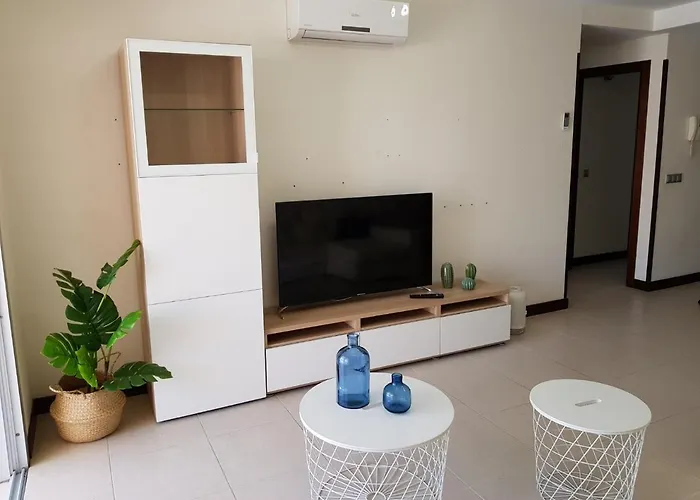 Rated Huge Sunny Terrace Heated Pool Parking Wifi *