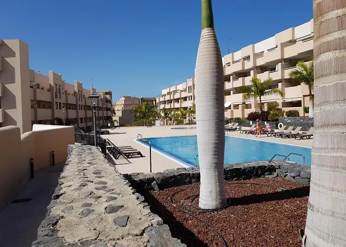 Rated Huge Sunny Terrace Heated Pool Parking Wifi