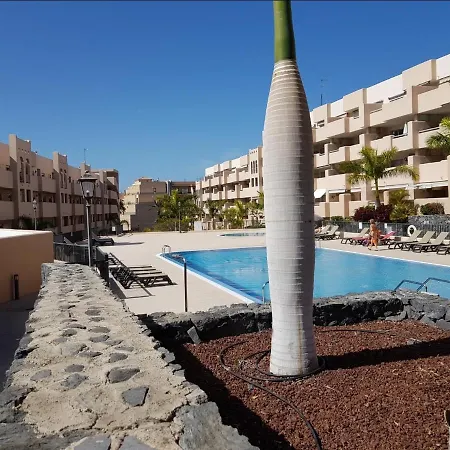 Rated Huge Sunny Terrace Heated Pool Parking Wifi 아파트