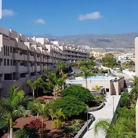 Daire Rated Huge Sunny Terrace Heated Pool Parking Wifi